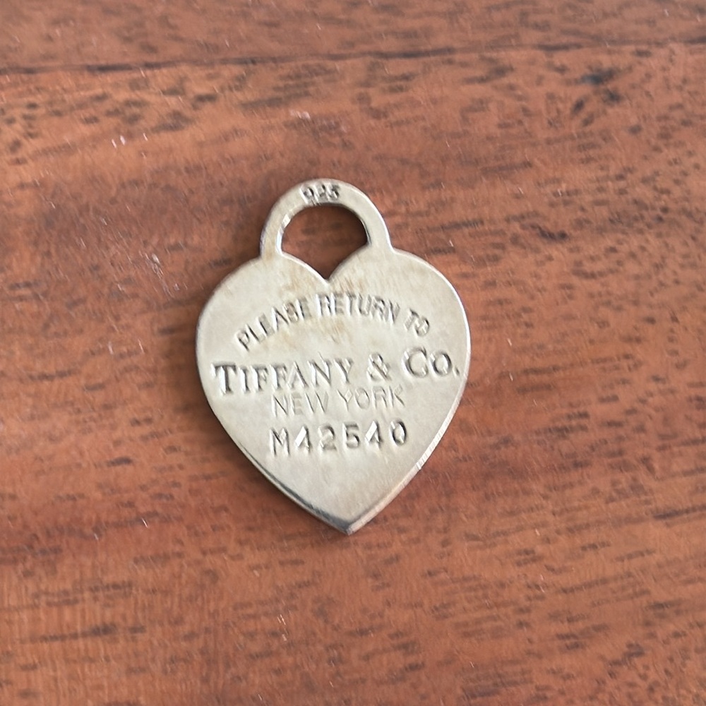 Tiffany & Co. silver Heart Tag Pendant. Classic piece